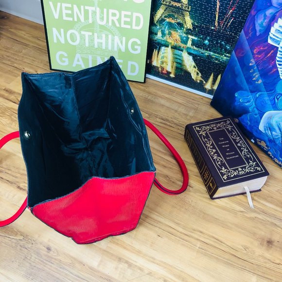 Elizabeth Arden Large Red Tote NWOT - Picture 10 of 11